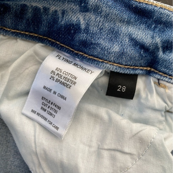 Flying Monkey Jeans Women’s 28 Distressed Blue Jeans Distressed Denim NWT - Picture 8 of 10